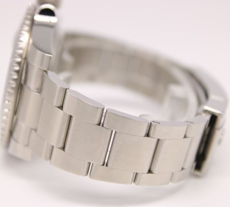 05D7A675-8DDF-4B73-ABFE-5DFE57AC7E79