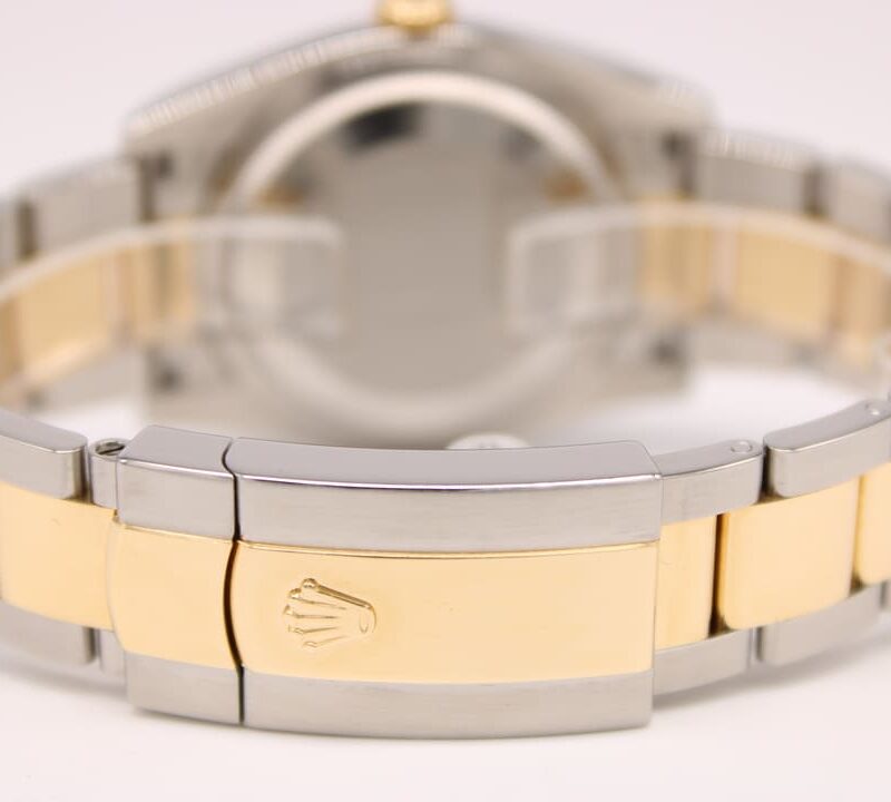 3021F578-9E82-476A-A376-2BE7DAD29034